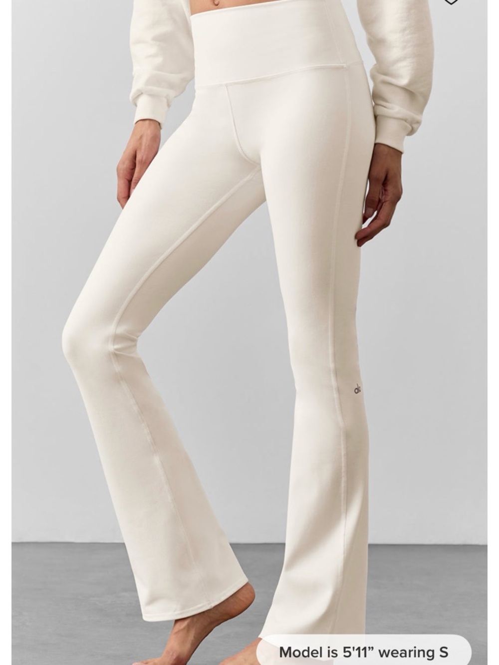 ALO Yoga Airbrush 7/8 White Bootcut Flare Leggings with High Waist